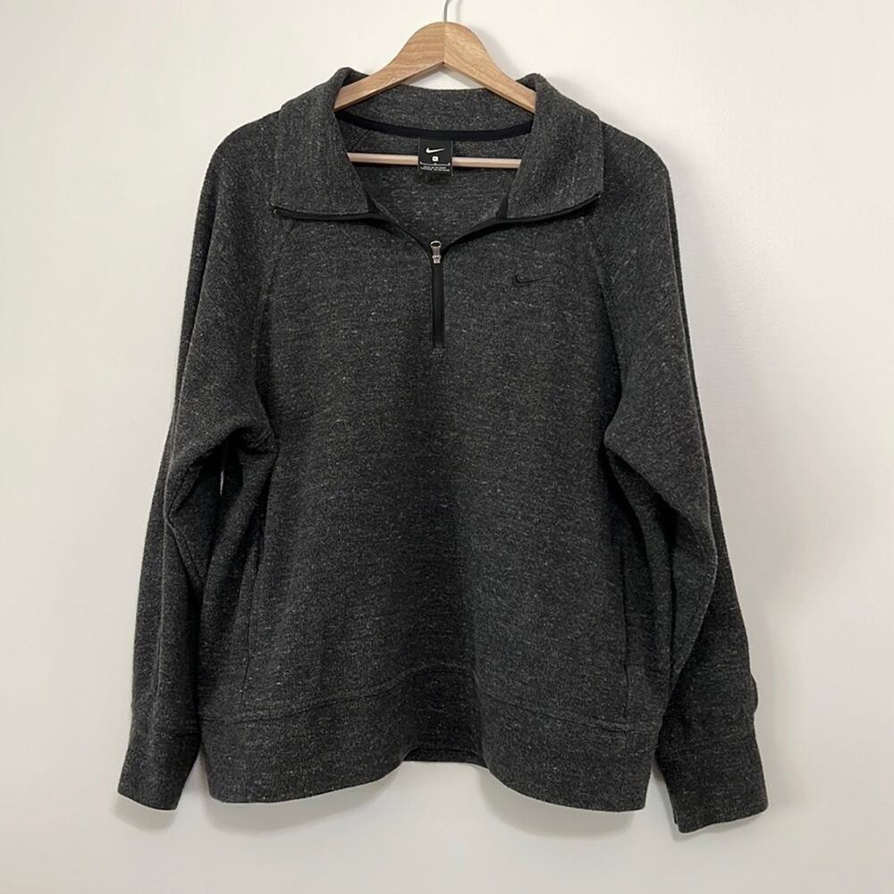 Nike Men's 1/4 Zip Pullover Sweatshirt - Picture 2 of 5